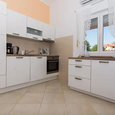 Nikaroni-1 By Interhome Appartement