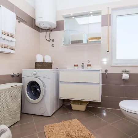 Nikaroni-1 By Interhome Apartmán