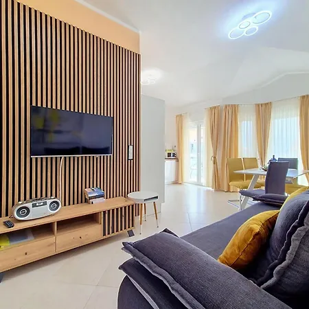 Nikaroni-1 By Interhome Daire