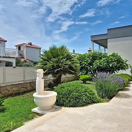 Nikaroni-1 By Interhome Daire *